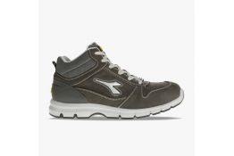 159801 RUN HIGH S3 ESD SRC DIADORA